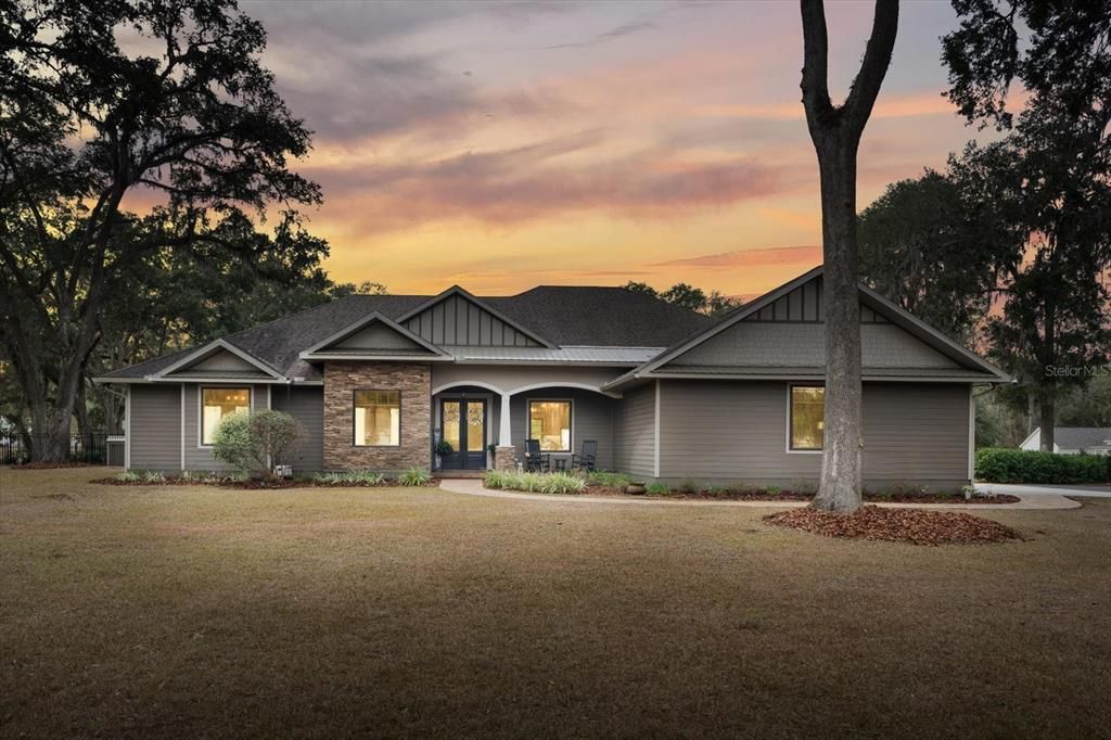 Recently Sold: $815,000 (4 beds, 2 baths, 2877 Square Feet)