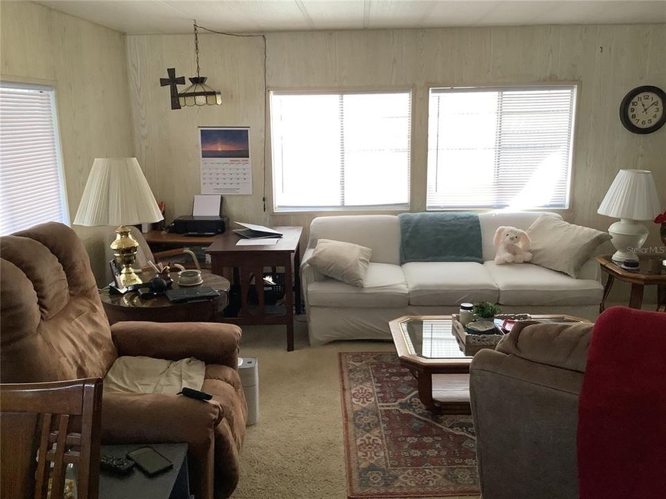 For Sale: $99,000 (2 beds, 2 baths, 1056 Square Feet)