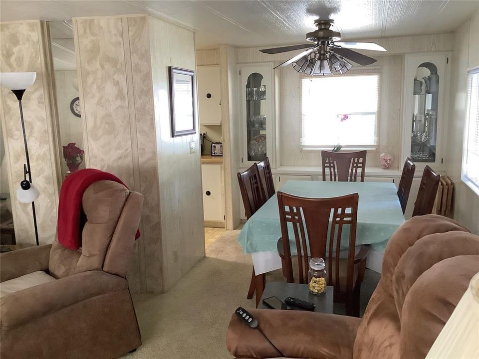 For Sale: $99,000 (2 beds, 2 baths, 1056 Square Feet)