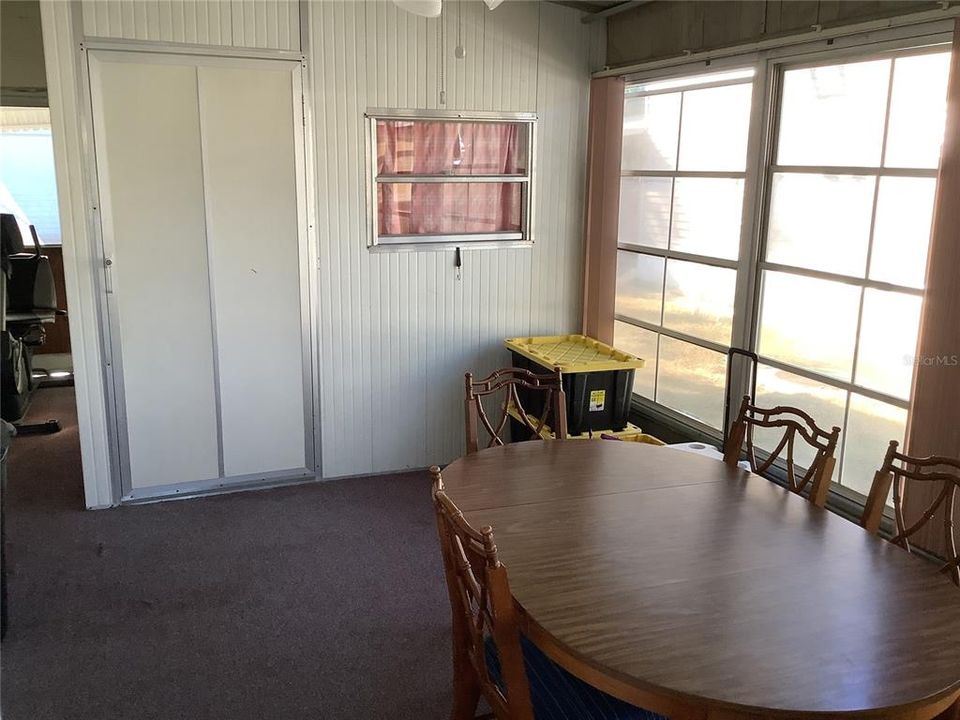 For Sale: $99,000 (2 beds, 2 baths, 1056 Square Feet)