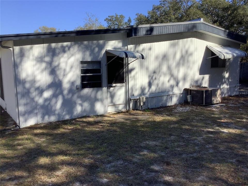 For Sale: $99,000 (2 beds, 2 baths, 1056 Square Feet)
