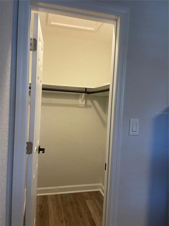 На продажу: $239,990 (2 спален, 2 ванн, 956 Квадратных фут)