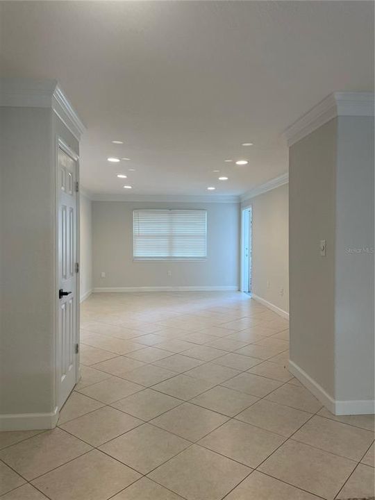 На продажу: $239,990 (2 спален, 2 ванн, 956 Квадратных фут)