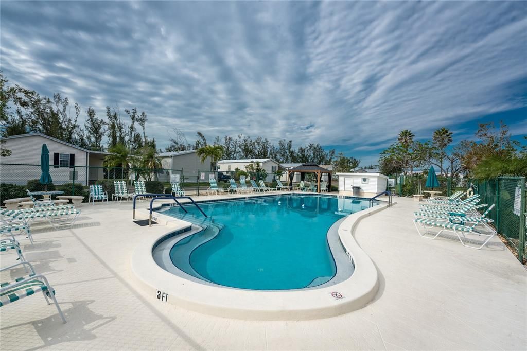 Active With Contract: $175,000 (2 beds, 2 baths, 1152 Square Feet)