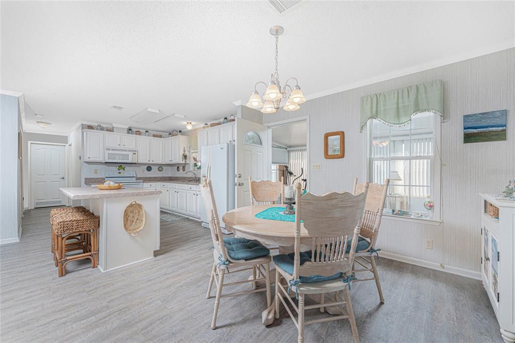 Active With Contract: $175,000 (2 beds, 2 baths, 1152 Square Feet)