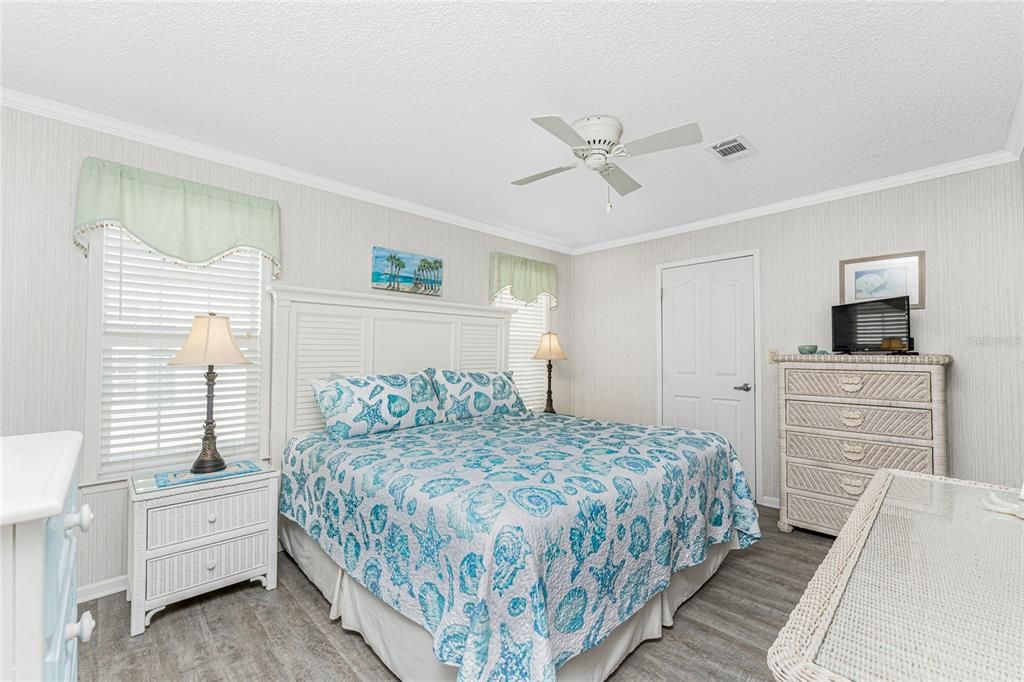 Active With Contract: $175,000 (2 beds, 2 baths, 1152 Square Feet)