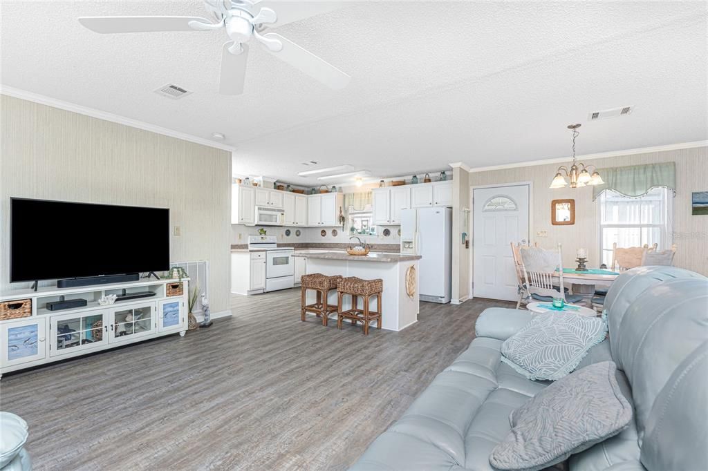 Active With Contract: $175,000 (2 beds, 2 baths, 1152 Square Feet)