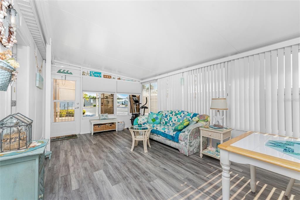 Active With Contract: $175,000 (2 beds, 2 baths, 1152 Square Feet)