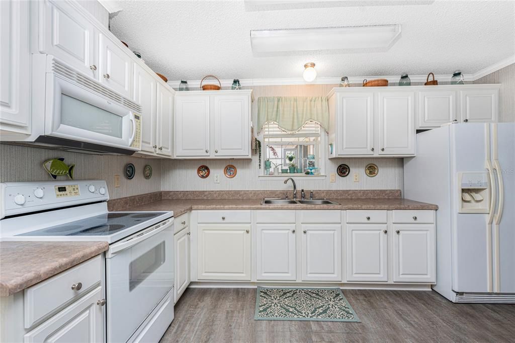 Active With Contract: $175,000 (2 beds, 2 baths, 1152 Square Feet)