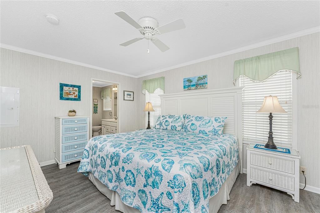 Active With Contract: $175,000 (2 beds, 2 baths, 1152 Square Feet)