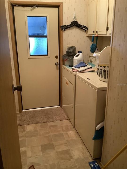 For Sale: $195,000 (2 beds, 2 baths, 1284 Square Feet)