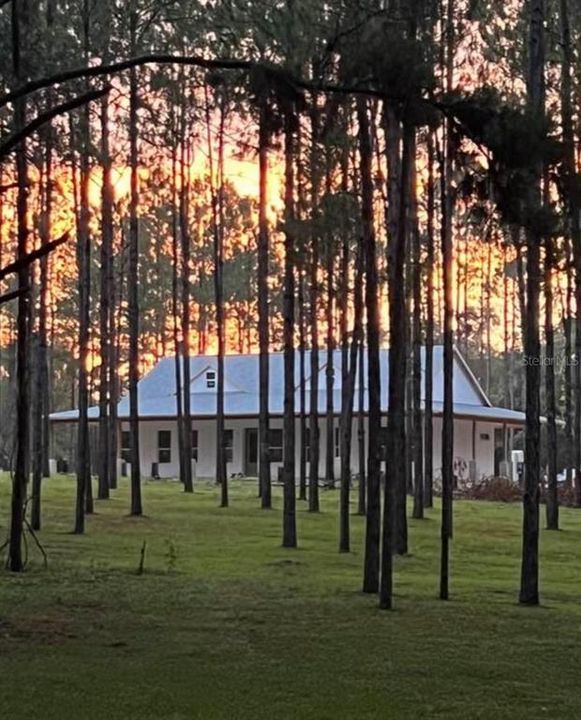 Recently Sold: $799,000 (3 beds, 2 baths, 1904 Square Feet)