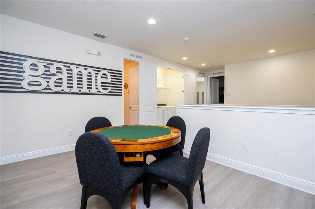 待售: $1,400,000 (8 贝兹, 6 浴室, 3612 平方英尺)