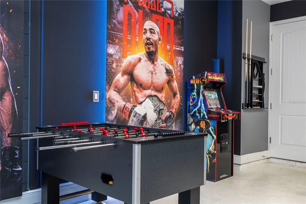 待售: $1,400,000 (8 贝兹, 6 浴室, 3612 平方英尺)