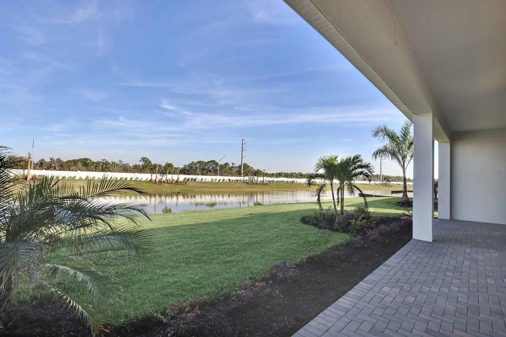 Под контрактом: $909,000 (3 спален, 3 ванн, 2517 Квадратных фут)