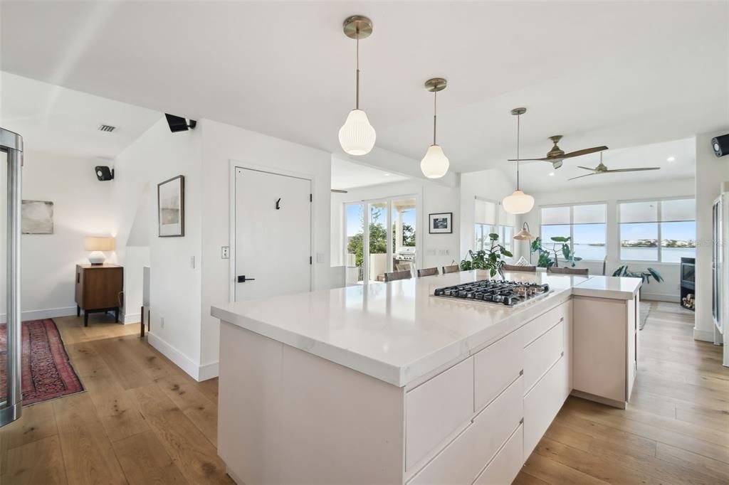 For Sale: $1,595,000 (4 beds, 3 baths, 2544 Square Feet)