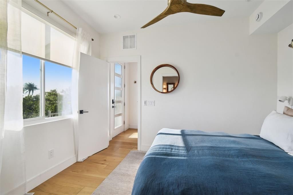 For Sale: $1,595,000 (4 beds, 3 baths, 2544 Square Feet)