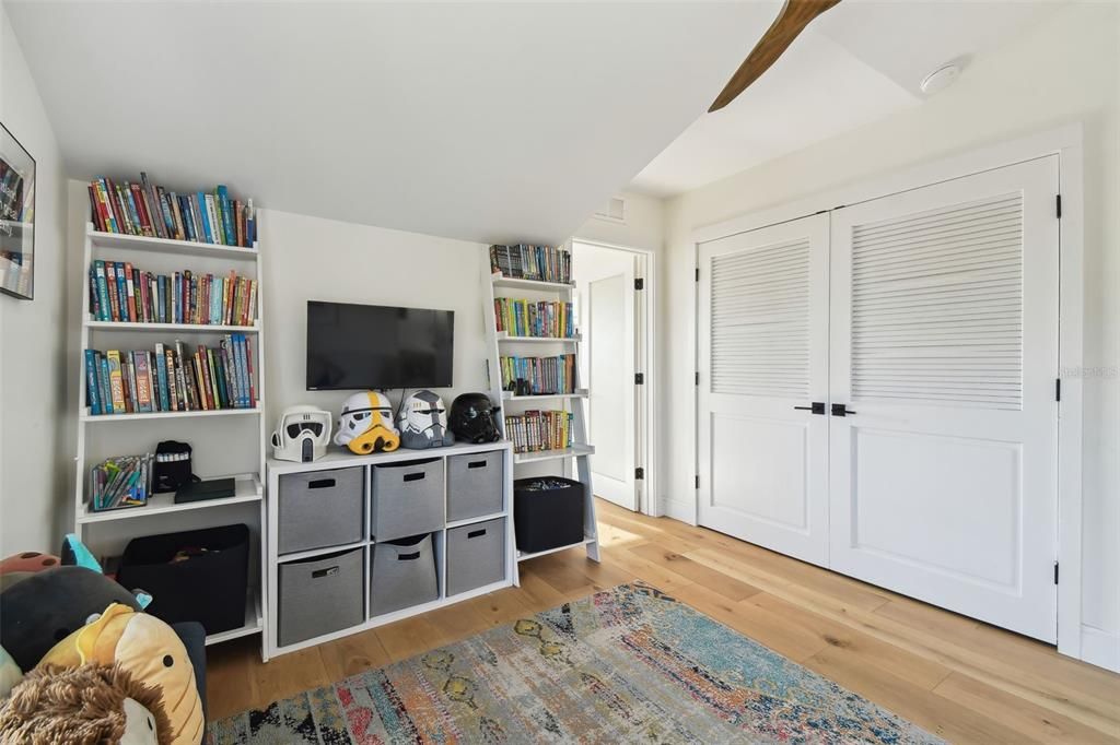 For Sale: $1,595,000 (4 beds, 3 baths, 2544 Square Feet)