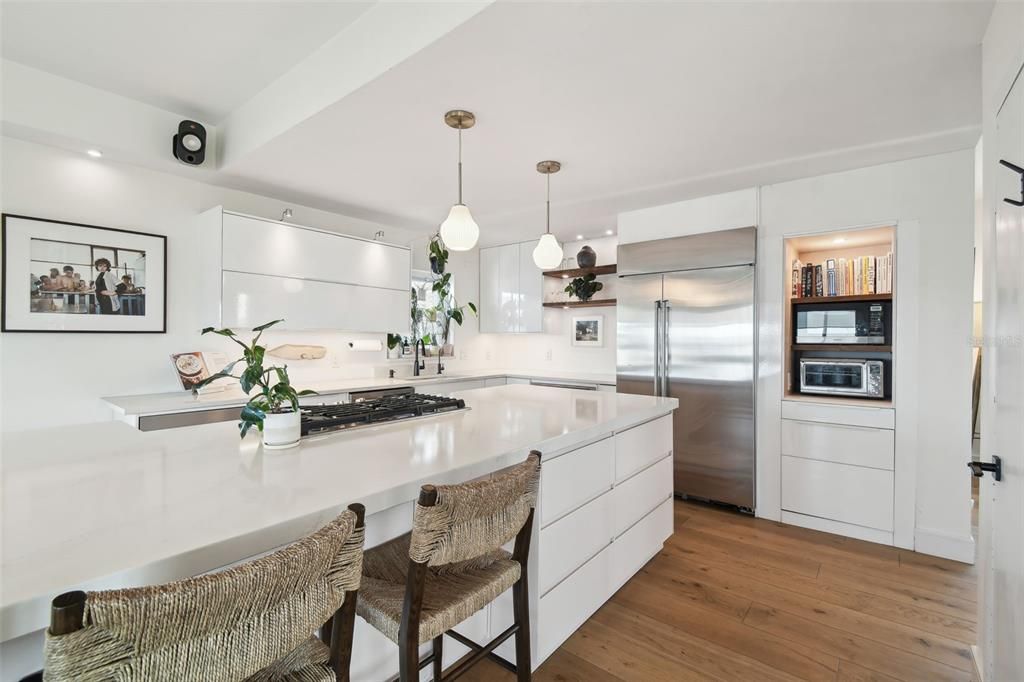 For Sale: $1,595,000 (4 beds, 3 baths, 2544 Square Feet)