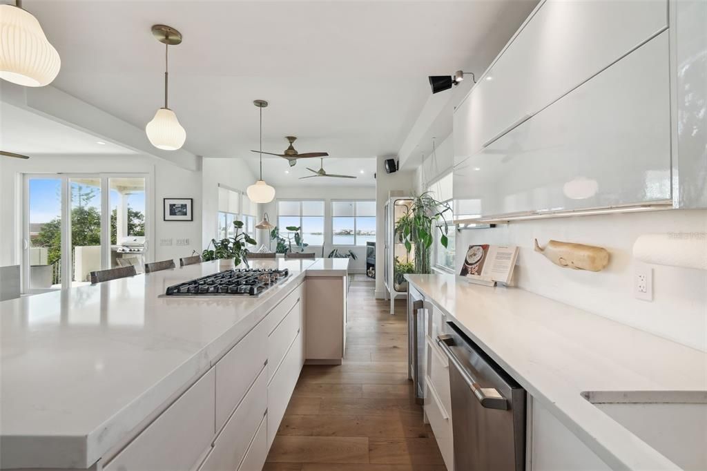 For Sale: $1,595,000 (4 beds, 3 baths, 2544 Square Feet)