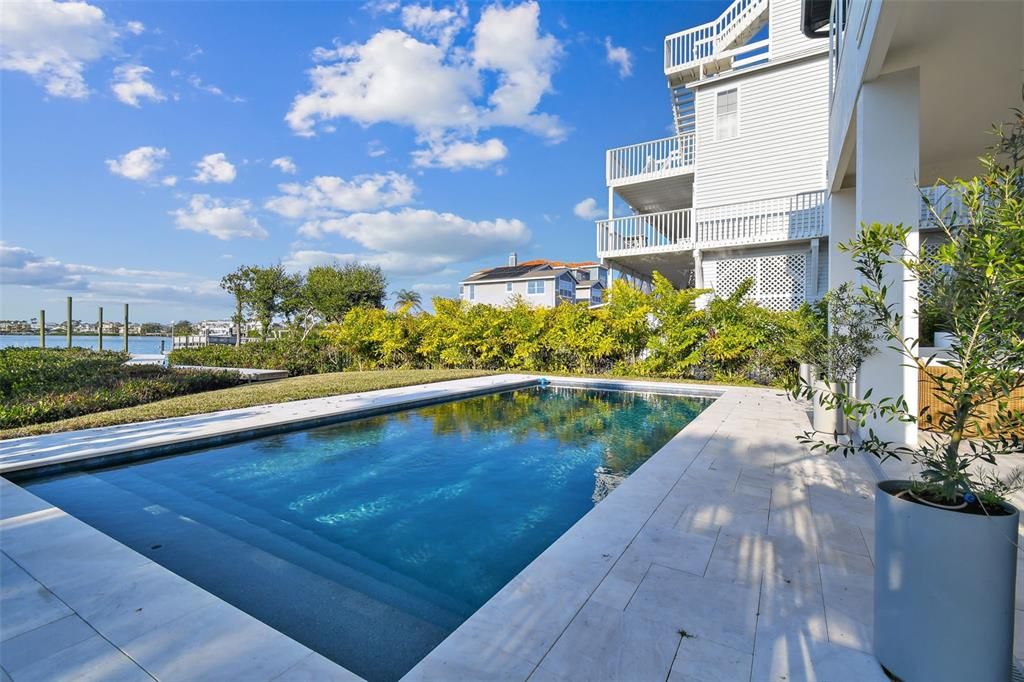 For Sale: $1,595,000 (4 beds, 3 baths, 2544 Square Feet)