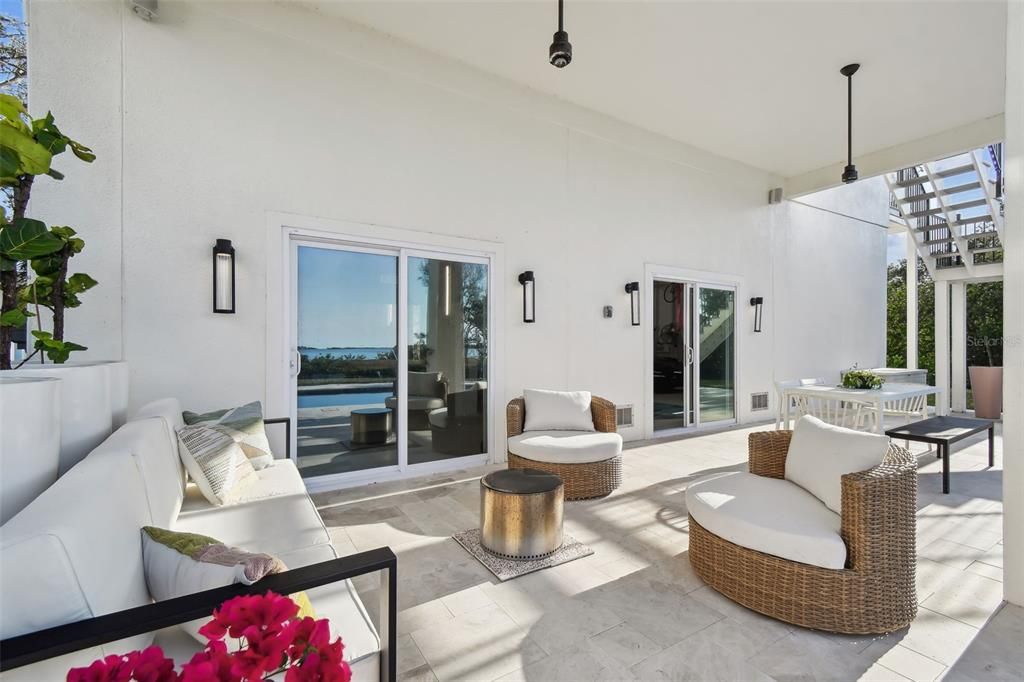 For Sale: $1,595,000 (4 beds, 3 baths, 2544 Square Feet)