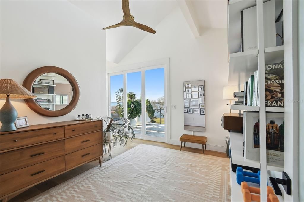 For Sale: $1,595,000 (4 beds, 3 baths, 2544 Square Feet)