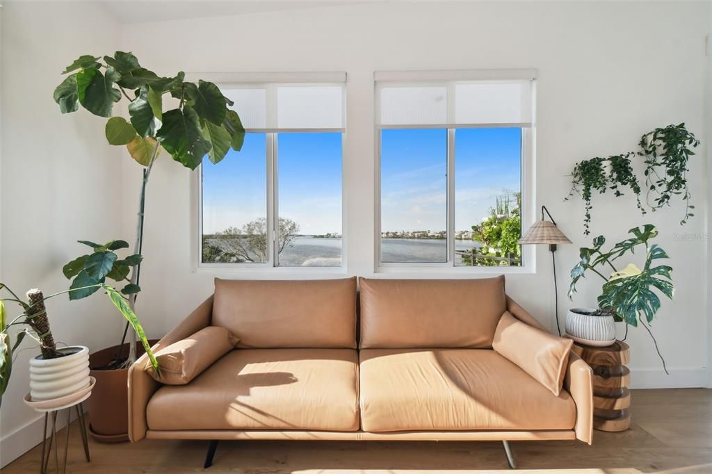 For Sale: $1,595,000 (4 beds, 3 baths, 2544 Square Feet)