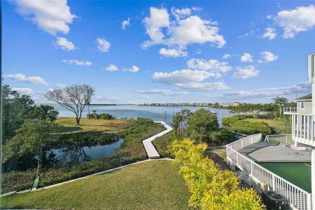 For Sale: $1,595,000 (4 beds, 3 baths, 2544 Square Feet)