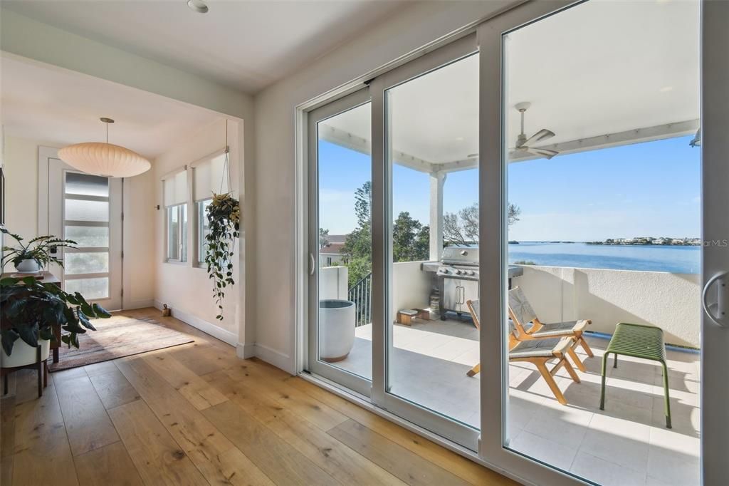 For Sale: $1,595,000 (4 beds, 3 baths, 2544 Square Feet)