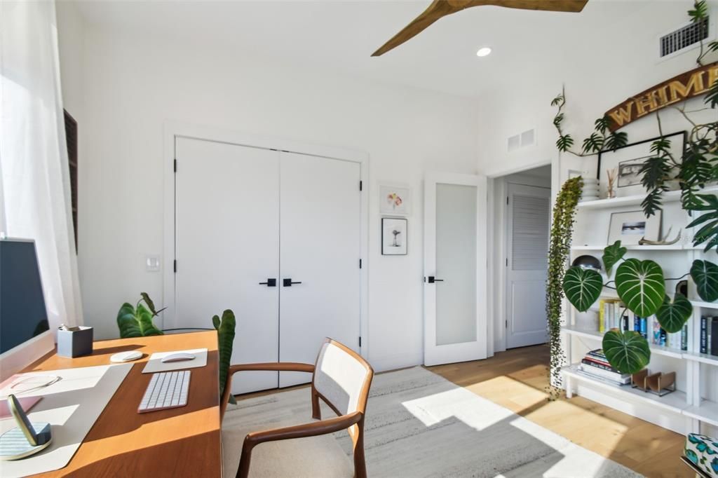 For Sale: $1,595,000 (4 beds, 3 baths, 2544 Square Feet)