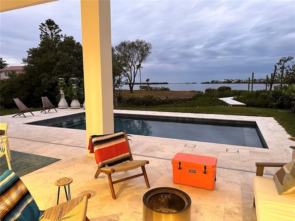 For Sale: $1,595,000 (4 beds, 3 baths, 2544 Square Feet)