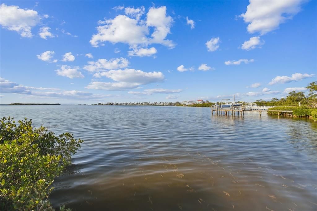 For Sale: $1,595,000 (4 beds, 3 baths, 2544 Square Feet)