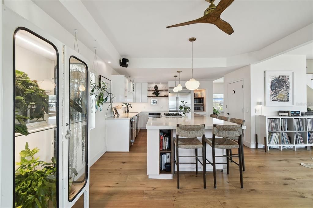 For Sale: $1,595,000 (4 beds, 3 baths, 2544 Square Feet)