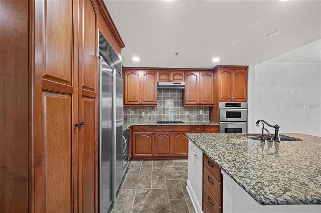 For Sale: $380,000 (3 beds, 2 baths, 1702 Square Feet)