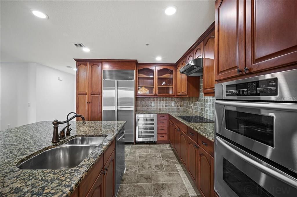For Sale: $380,000 (3 beds, 2 baths, 1702 Square Feet)