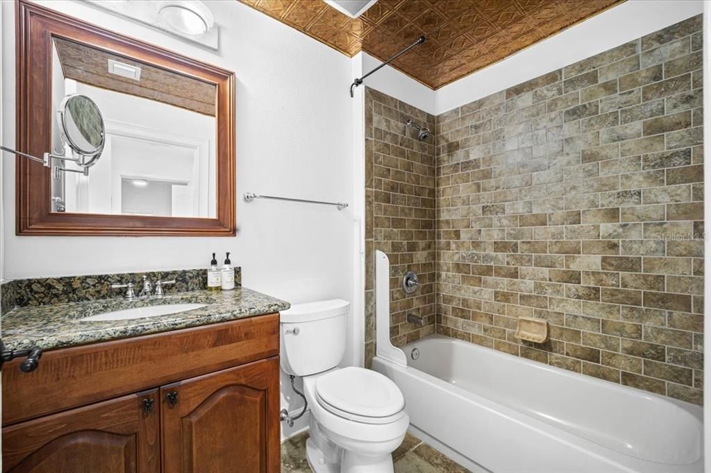 For Sale: $380,000 (3 beds, 2 baths, 1702 Square Feet)