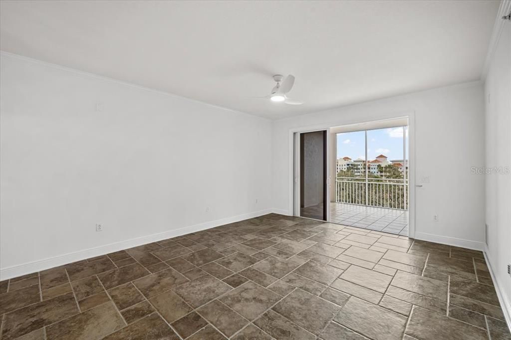 For Sale: $380,000 (3 beds, 2 baths, 1702 Square Feet)