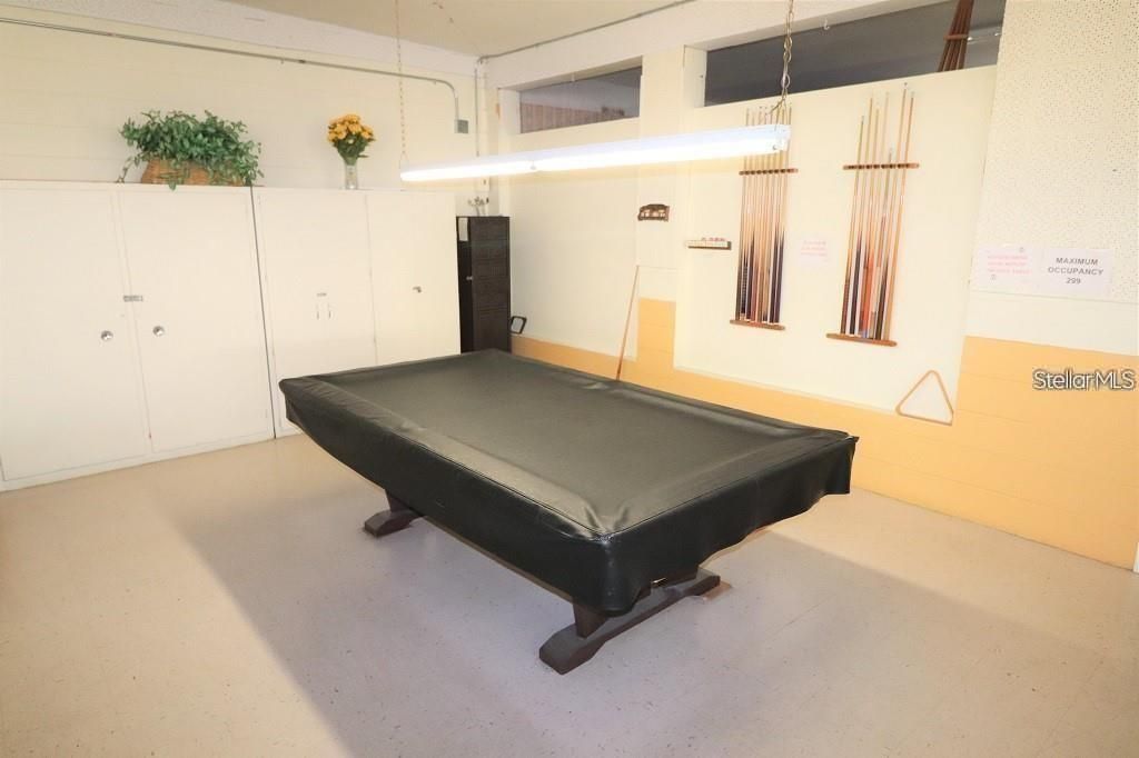 For Sale: $79,500 (1 beds, 1 baths, 652 Square Feet)