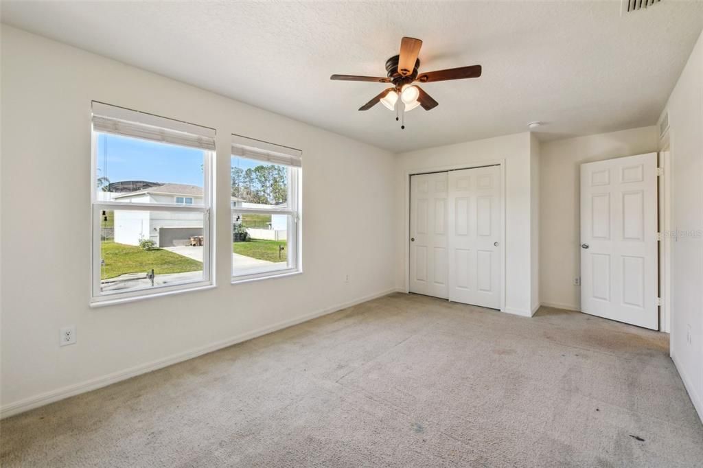 待售: $470,000 (4 贝兹, 2 浴室, 2980 平方英尺)