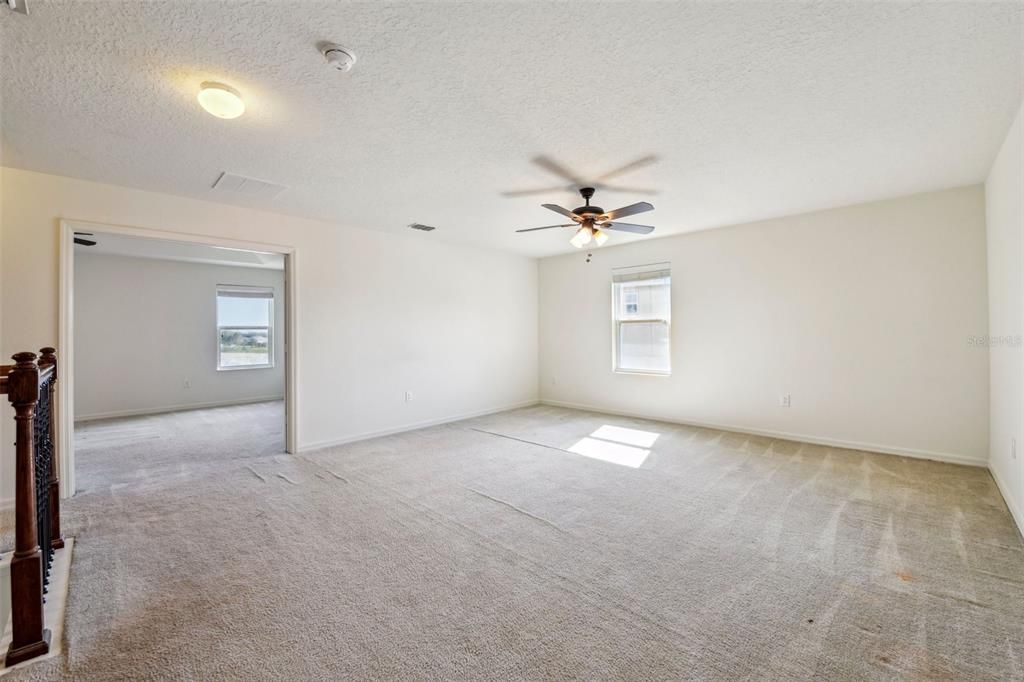 待售: $470,000 (4 贝兹, 2 浴室, 2980 平方英尺)