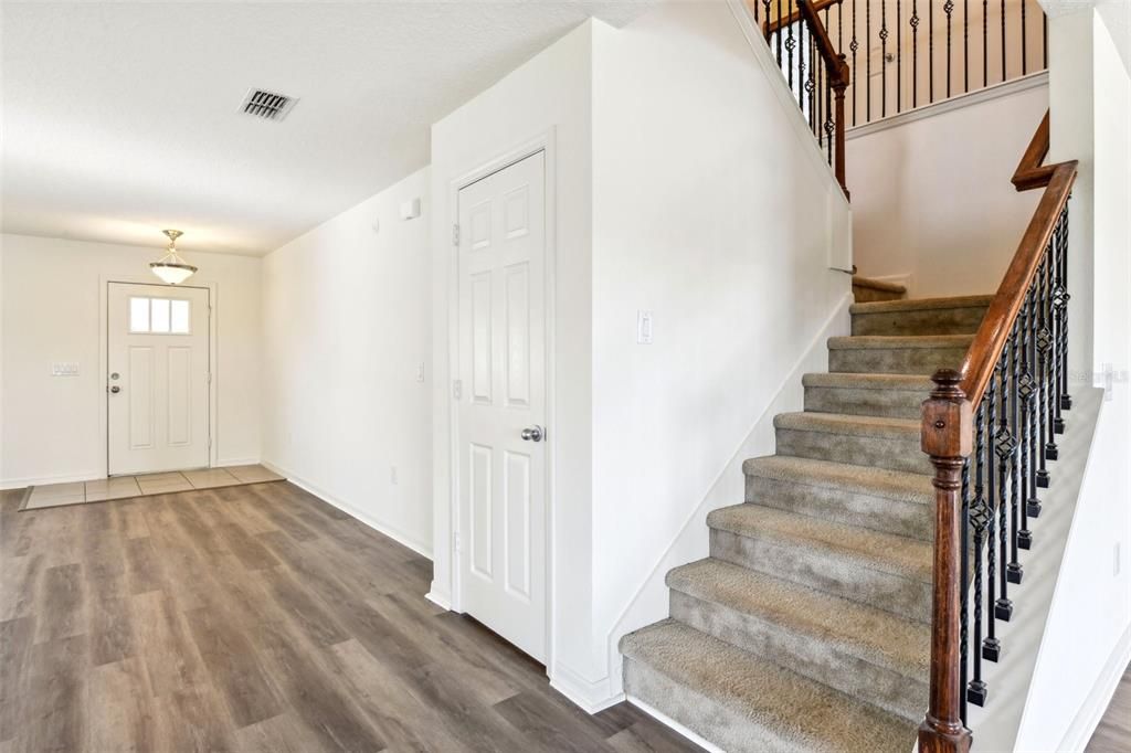 待售: $470,000 (4 贝兹, 2 浴室, 2980 平方英尺)