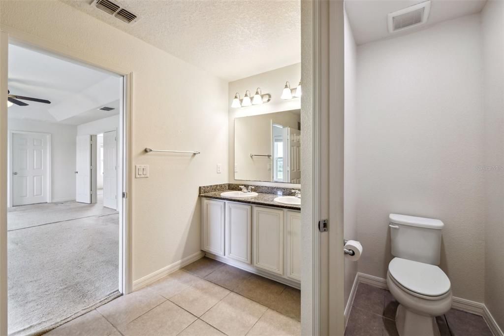 待售: $470,000 (4 贝兹, 2 浴室, 2980 平方英尺)