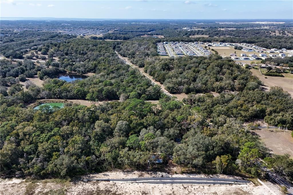 На продажу: $995,000 (6.58 acres)