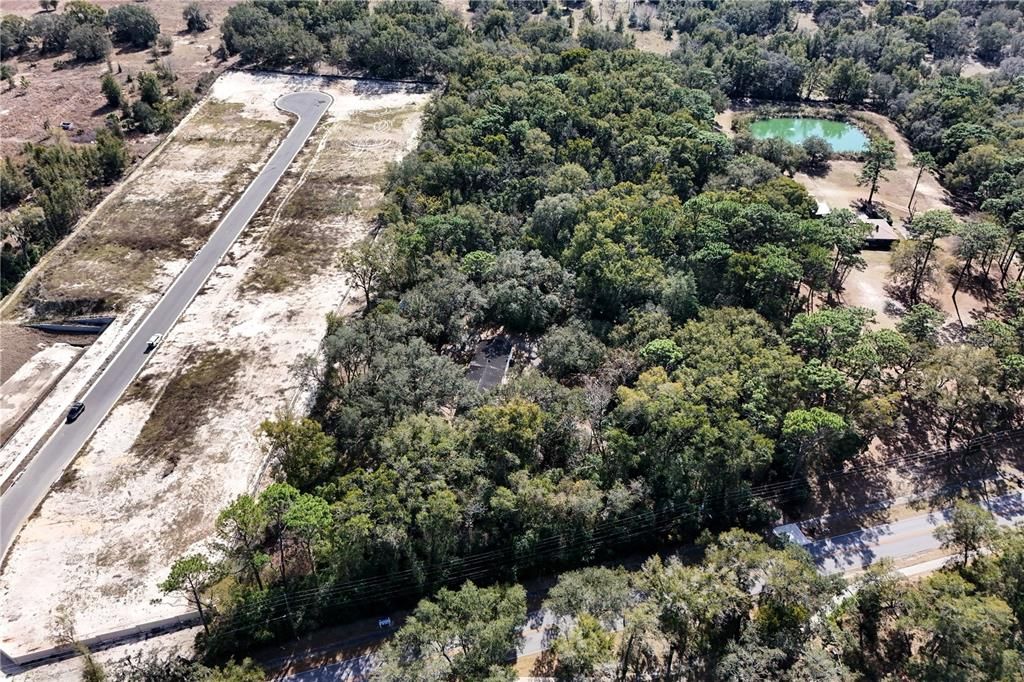 На продажу: $995,000 (6.58 acres)