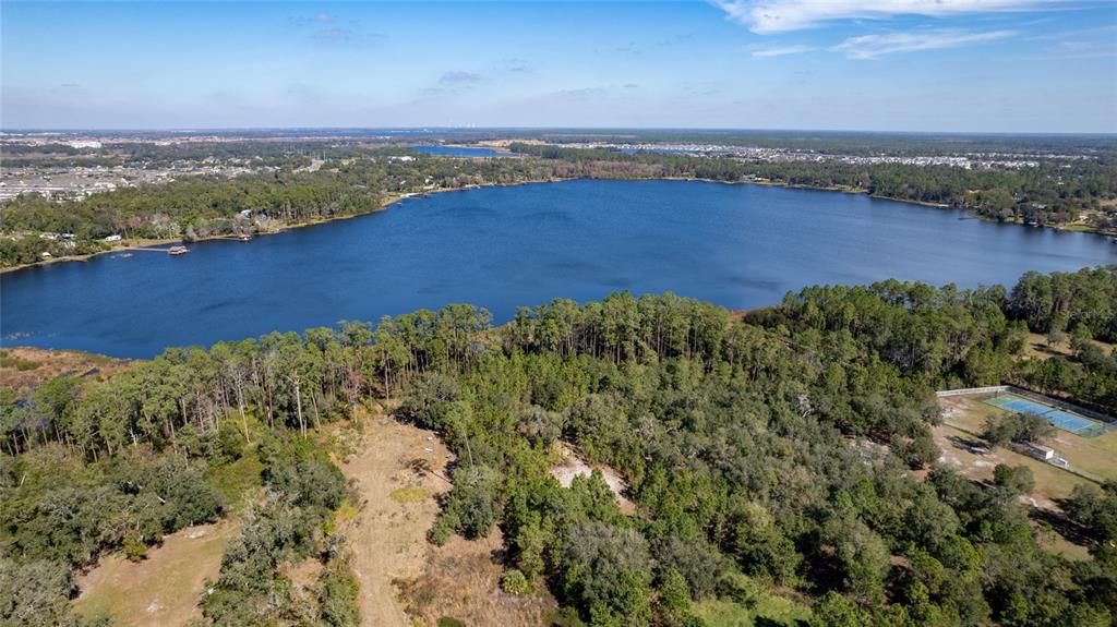 En Venta: $1,189,000 (5.92 acres)