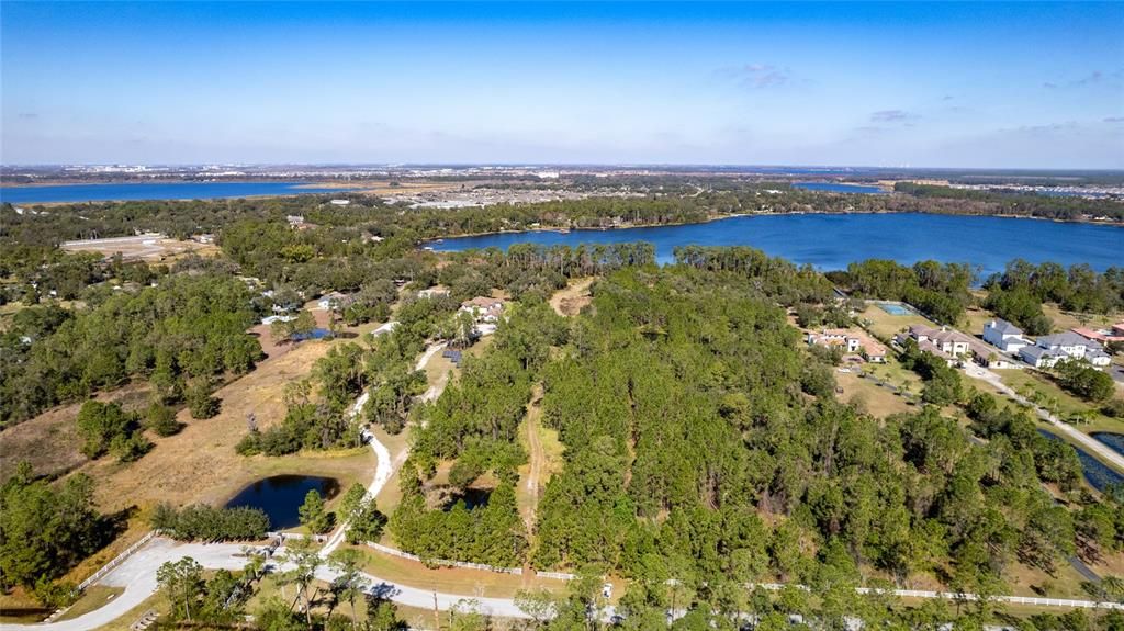 En Venta: $1,189,000 (5.92 acres)