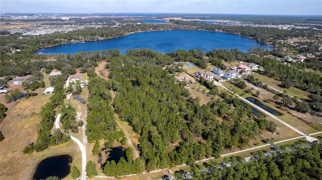 En Venta: $1,189,000 (5.92 acres)