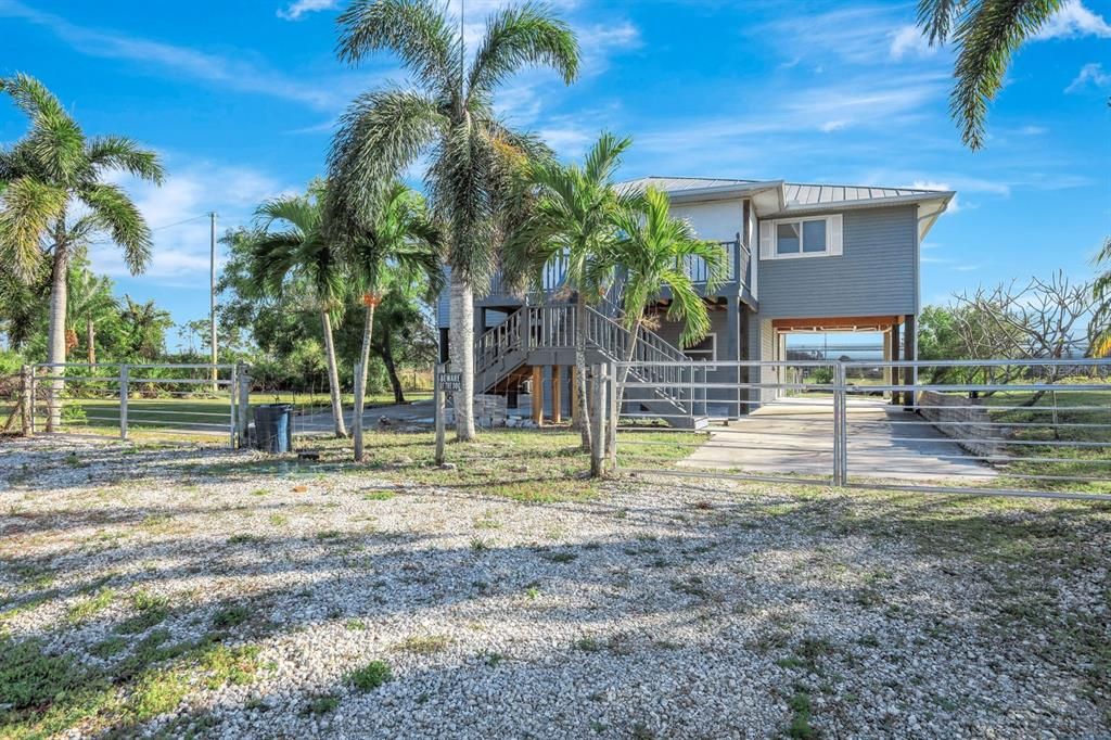 На продажу: $485,000 (2 спален, 2 ванн, 1196 Квадратных фут)