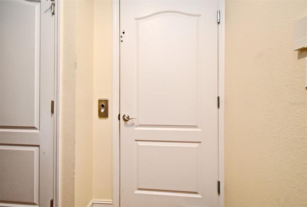 待售: $393,000 (4 贝兹, 3 浴室, 2028 平方英尺)